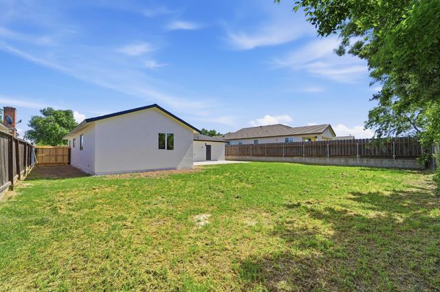 6237 Claus, Riverbank, CA 95367