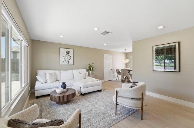 6237 Claus, Riverbank, CA 95367