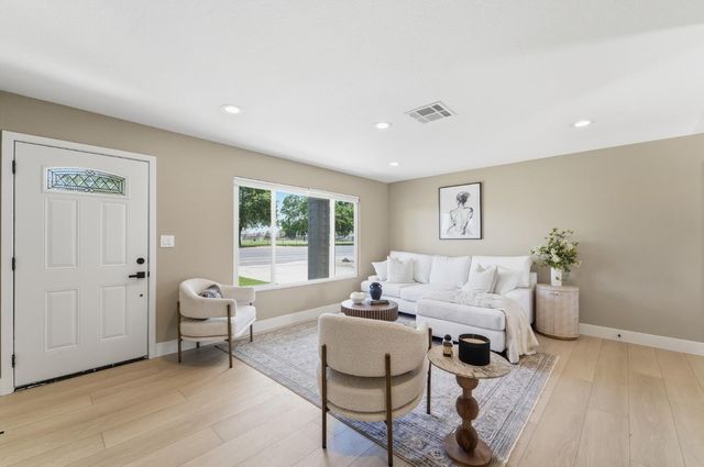 6237 Claus, Riverbank, CA 95367