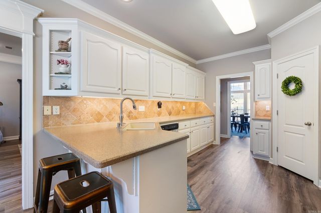 11 E Chateau Estates, Greenbrier, AR 72058