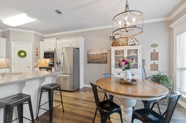 11 E Chateau Estates, Greenbrier, AR 72058