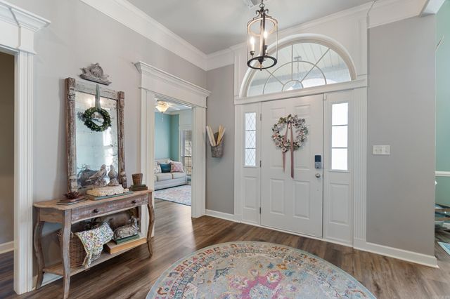 11 E Chateau Estates, Greenbrier, AR 72058