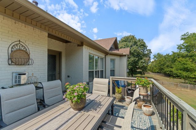 11 E Chateau Estates, Greenbrier, AR 72058