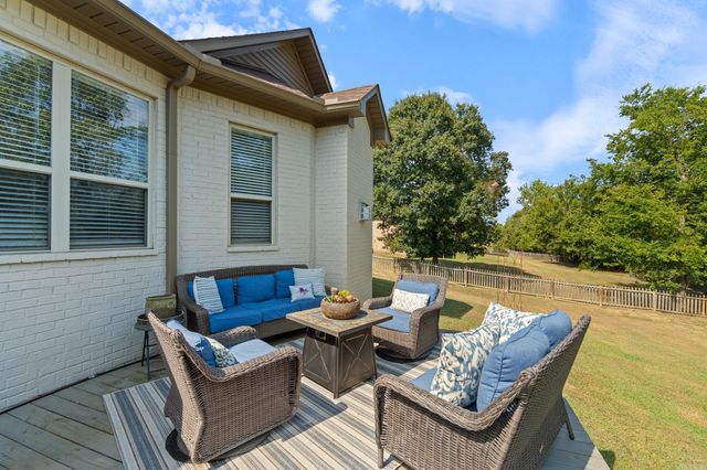 11 E Chateau Estates, Greenbrier, AR 72058