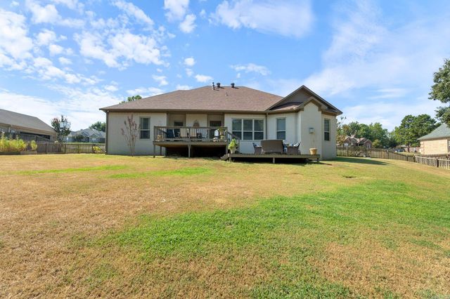 11 E Chateau Estates, Greenbrier, AR 72058