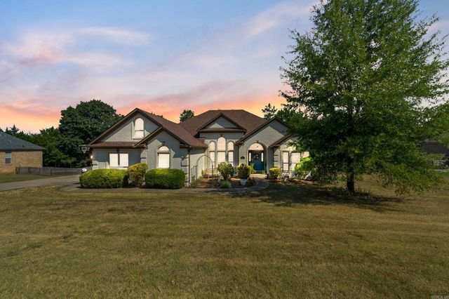 11 E Chateau Estates, Greenbrier, AR 72058