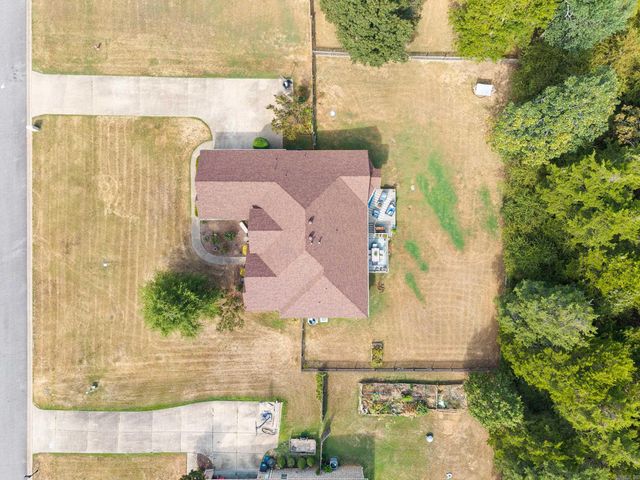 11 E Chateau Estates, Greenbrier, AR 72058