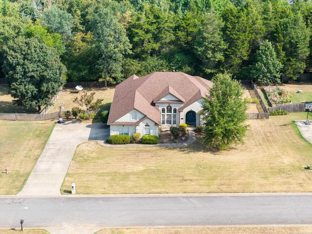 11 E Chateau Estates, Greenbrier, AR 72058