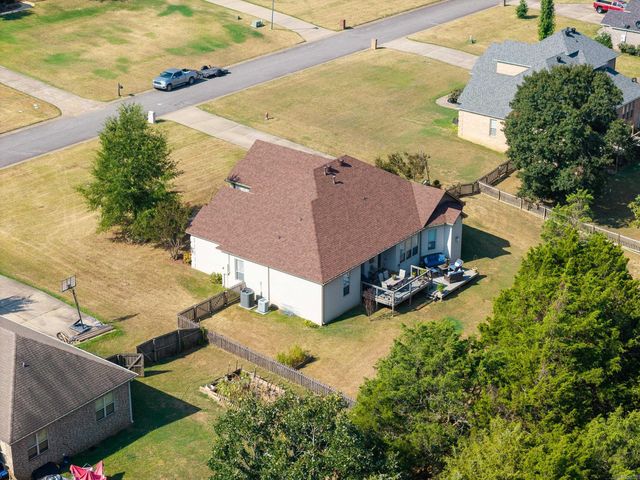 11 E Chateau Estates, Greenbrier, AR 72058