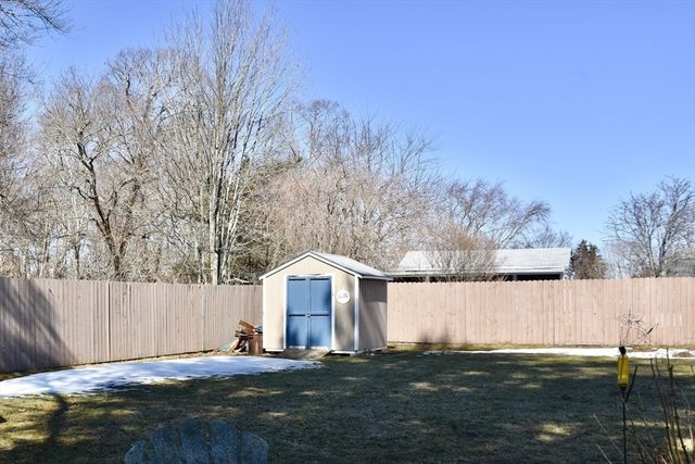 125 Stackhouse Street, Dartmouth, MA 02747