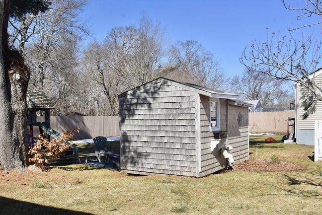 125 Stackhouse Street, Dartmouth, MA 02747