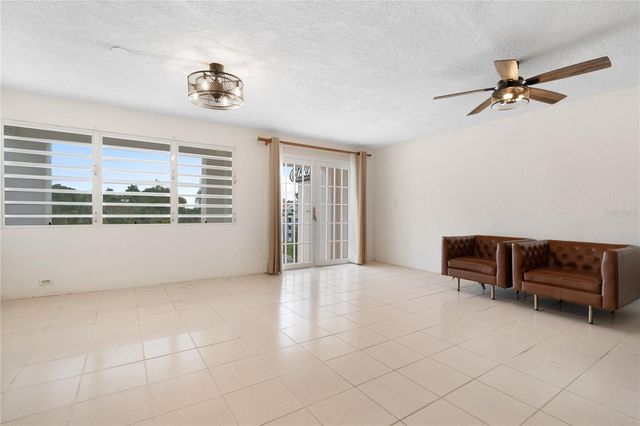 2 SUNSET BLVD, Guaynabo, PR 00969