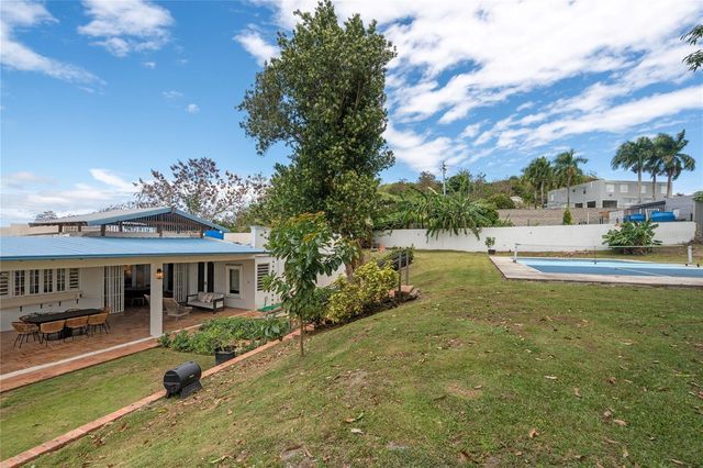 2 SUNSET BLVD, Guaynabo, PR 00969