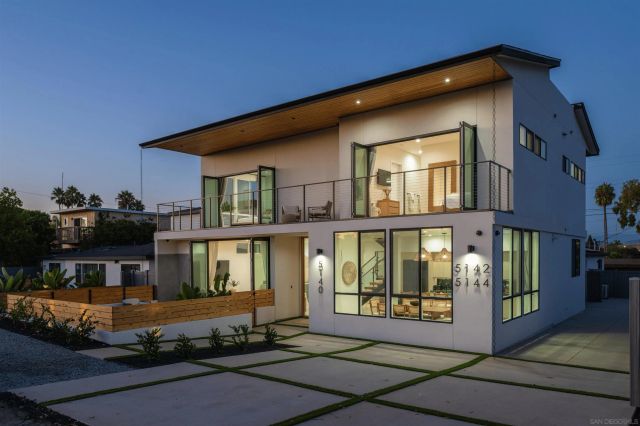 5140 Los Robles Dr, Carlsbad, CA 92008