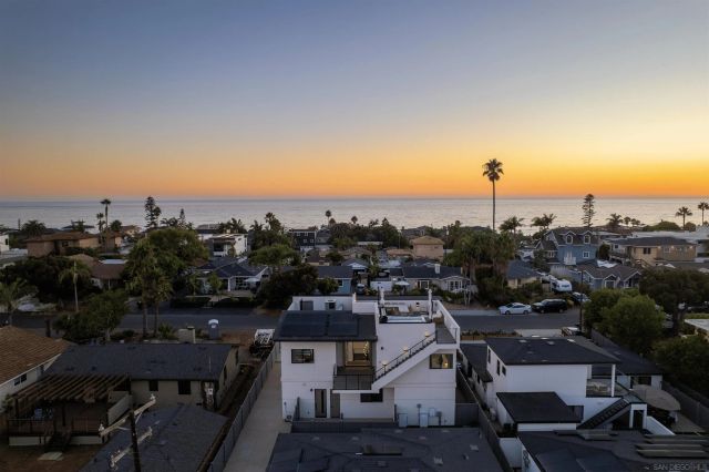 5140 Los Robles Dr, Carlsbad, CA 92008