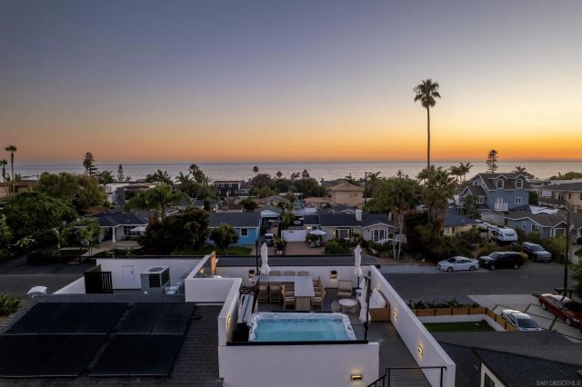 5140 Los Robles Dr, Carlsbad, CA 92008