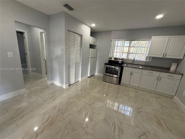 7411 Juniper St A, Miramar, FL 33023