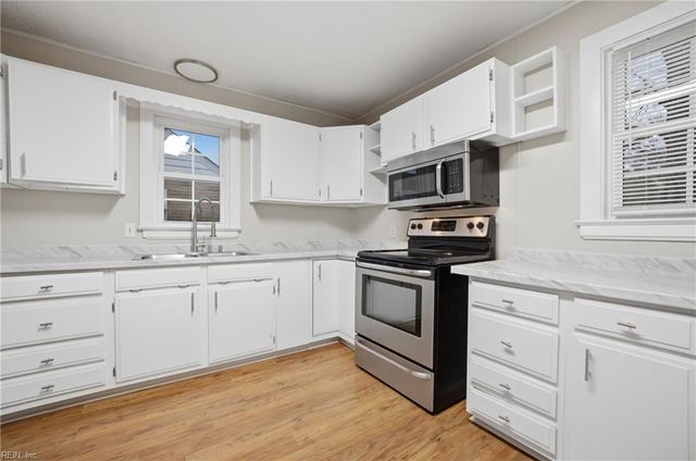 21 Langley AVE, Newport News, VA 23601