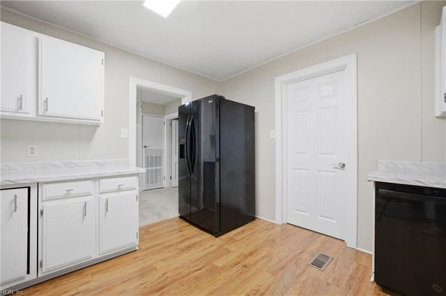 21 Langley AVE, Newport News, VA 23601