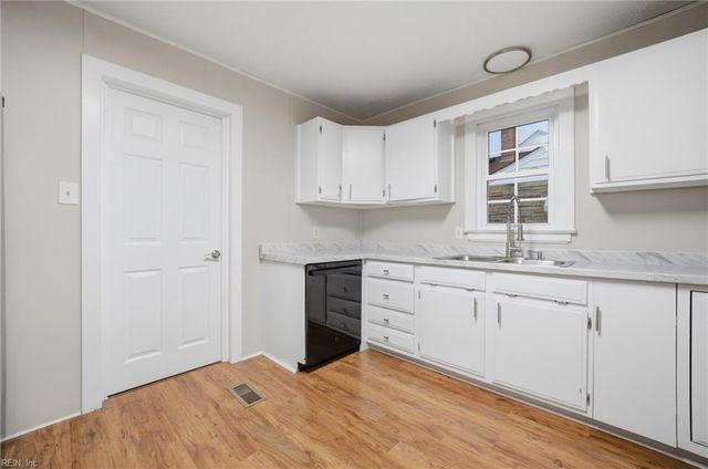 21 Langley AVE, Newport News, VA 23601