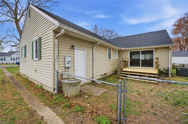 21 Langley AVE, Newport News, VA 23601