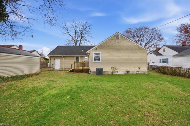 21 Langley AVE, Newport News, VA 23601