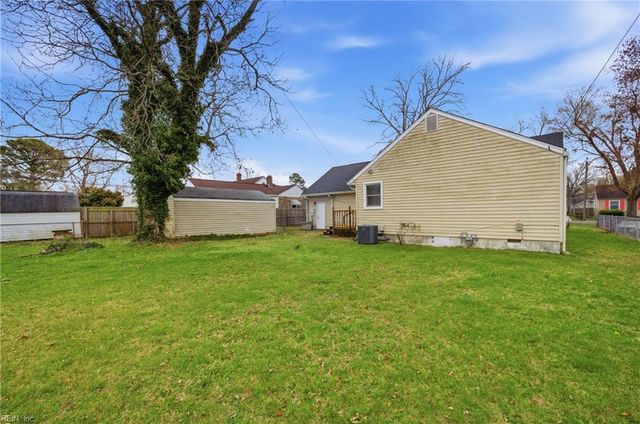 21 Langley AVE, Newport News, VA 23601