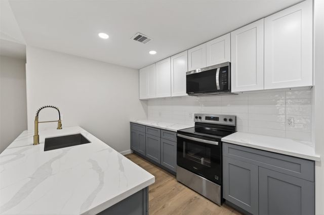 14838 Mcleod Drive, Houston, TX 77060