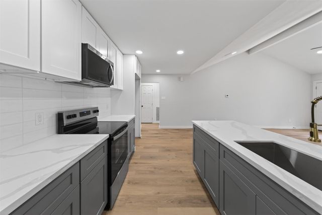 14838 Mcleod Drive, Houston, TX 77060
