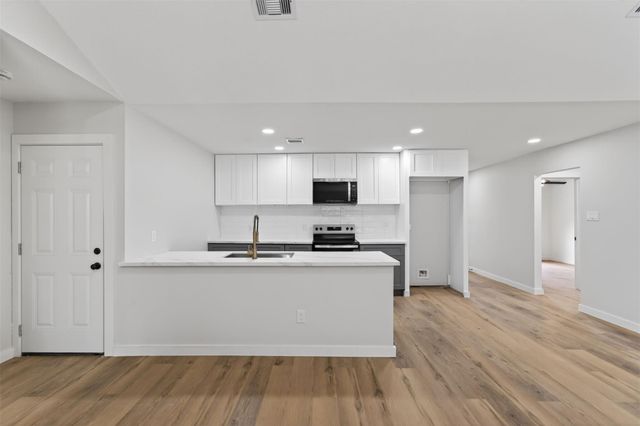 14838 Mcleod Drive, Houston, TX 77060