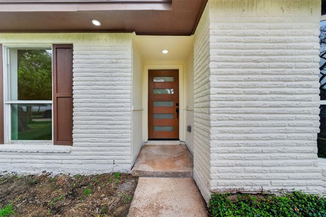 14838 Mcleod Drive, Houston, TX 77060