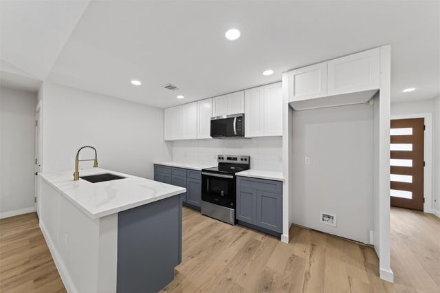 14838 Mcleod Drive, Houston, TX 77060