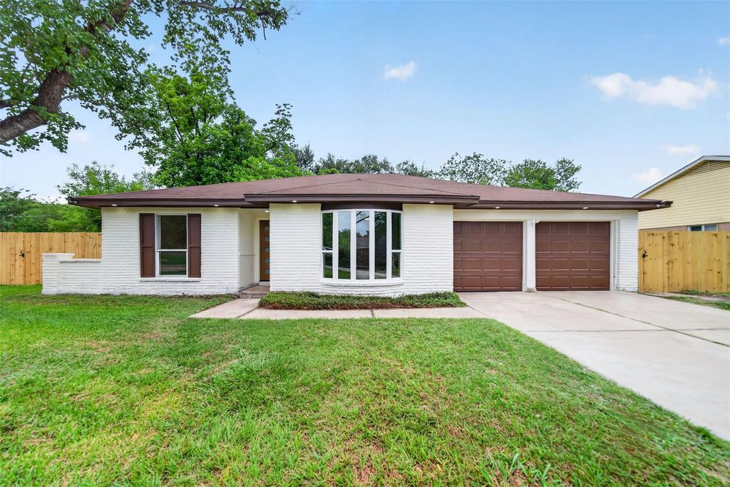 14838 Mcleod Drive, Houston, TX 77060