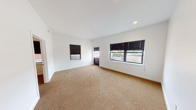 61 Washington 2, Weymouth, MA 02188