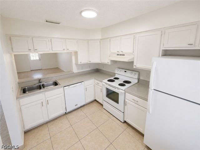 7374 7376 Albany RD, Fort Myers, FL 33967