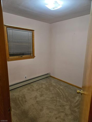 131 Palsa Ave, Elmwood Park Boro, NJ 07407