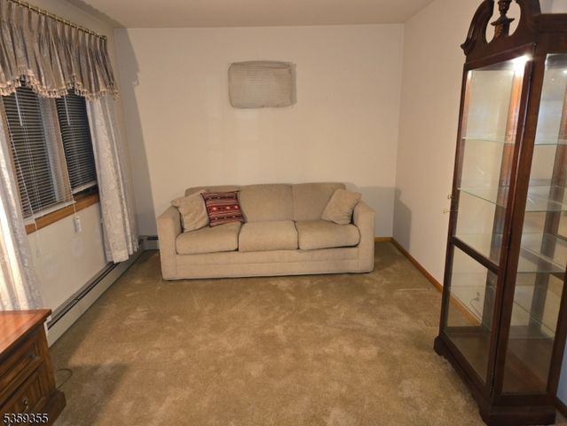 131 Palsa Ave, Elmwood Park Boro, NJ 07407