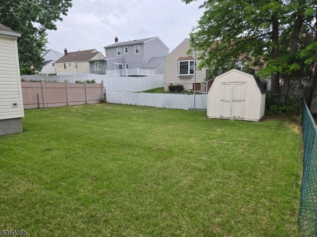 131 Palsa Ave, Elmwood Park Boro, NJ 07407
