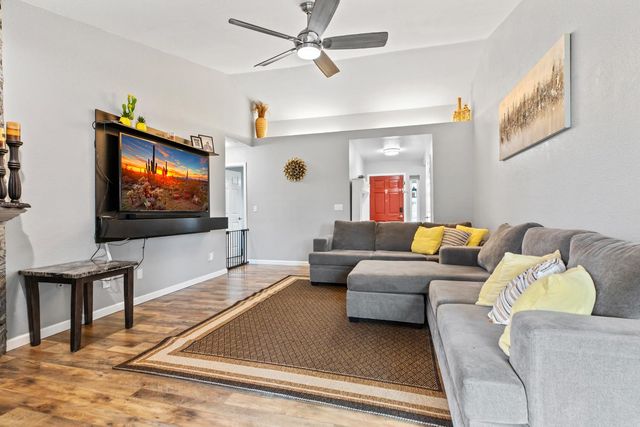 194 W Elm Ave, Galt, CA 95632