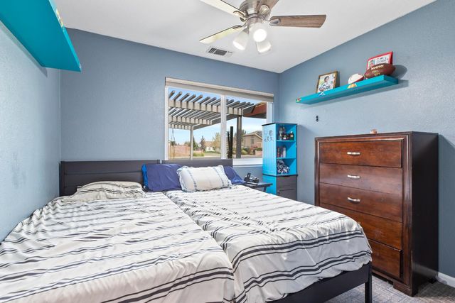 194 W Elm Ave, Galt, CA 95632