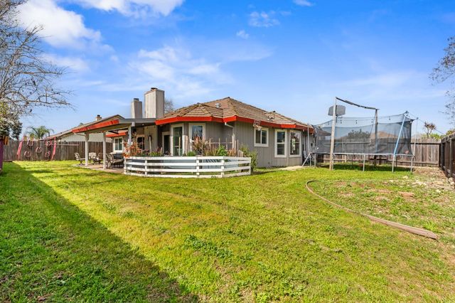 194 W Elm Ave, Galt, CA 95632