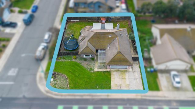 194 W Elm Ave, Galt, CA 95632