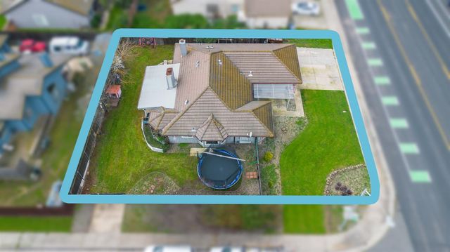 194 W Elm Ave, Galt, CA 95632