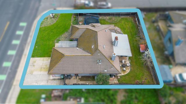 194 W Elm Ave, Galt, CA 95632