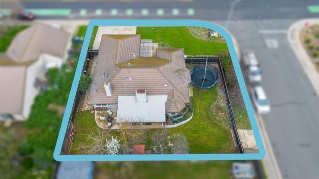 194 W Elm Ave, Galt, CA 95632