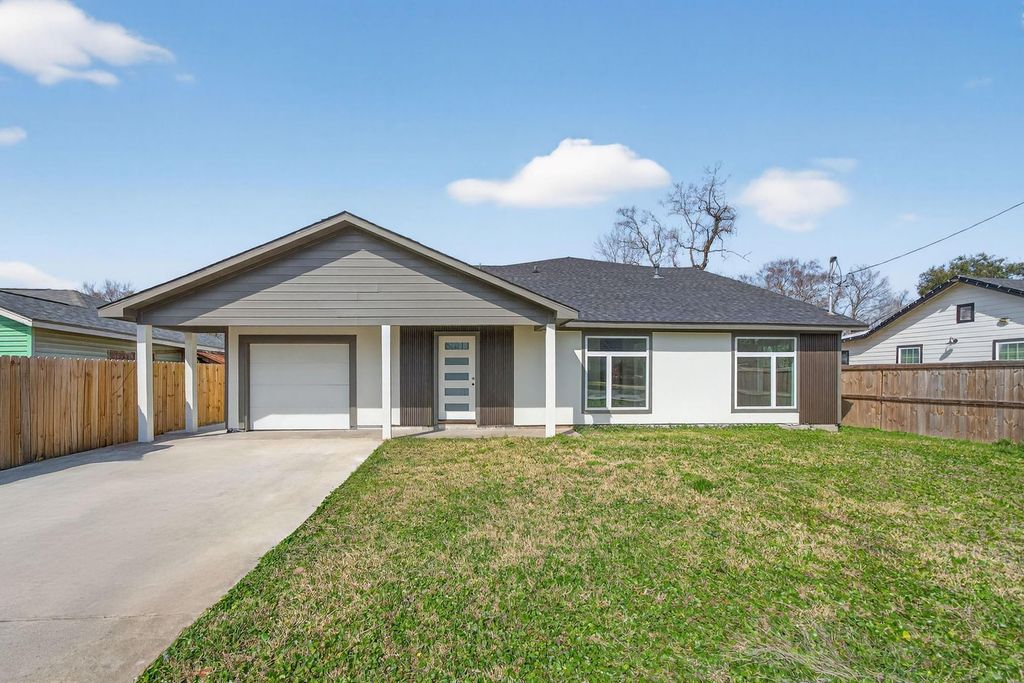 7409 Touchstone Street, Houston, TX 77028