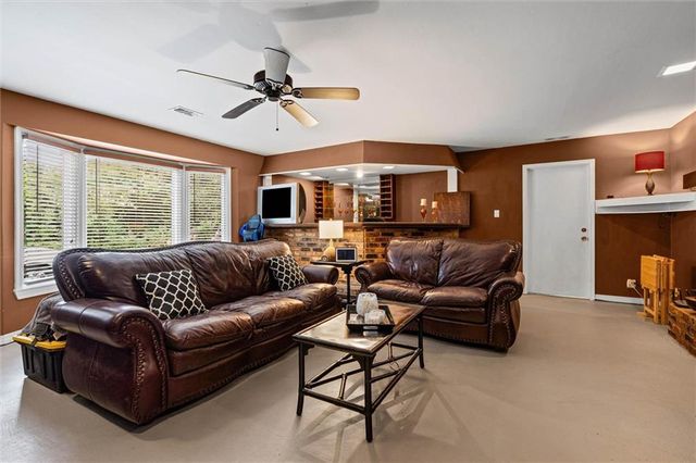 2212 Knollwood Drive, Mobile, AL 36609