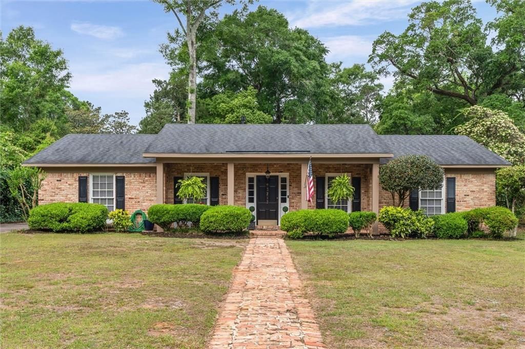2212 Knollwood Drive, Mobile, AL 36609