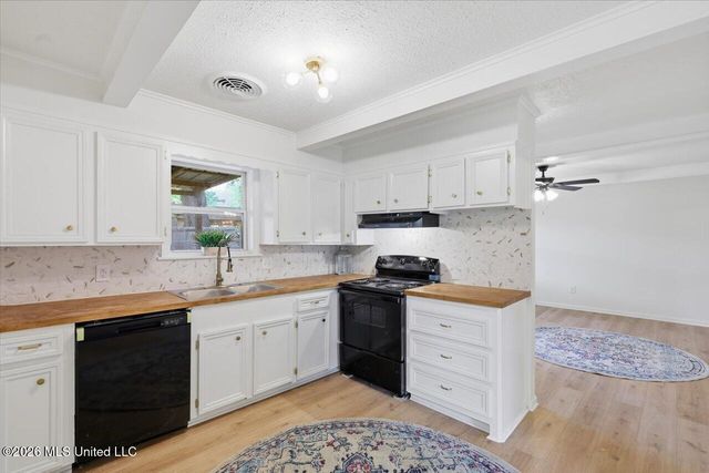 1201 Rockingham Drive, Clinton, MS 39056