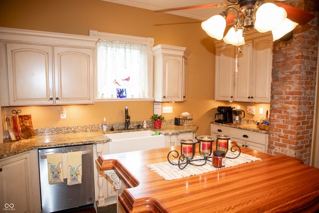 313 E Wabash Avenue, Crawfordsville, IN 47933